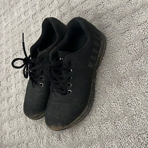 Nobull trainers shoes. Women size 6.5. Worn, just need a good wash!